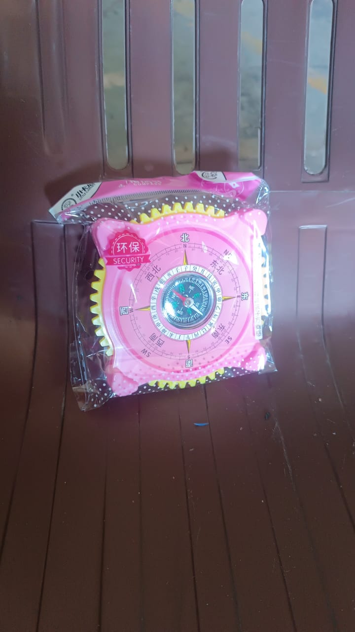 2-in-1 Navigation / Direction North-South Compass with Clock (1 Pc) 2-in-1 Navigation / Direction North-South Compass with Clock (1 Pc)